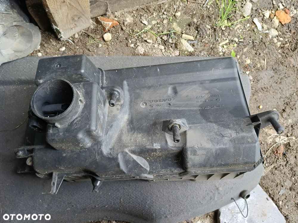 OBUDOWA FILTRA POWIETRZA VOLVO S40 II 2.4 30677532 - 1