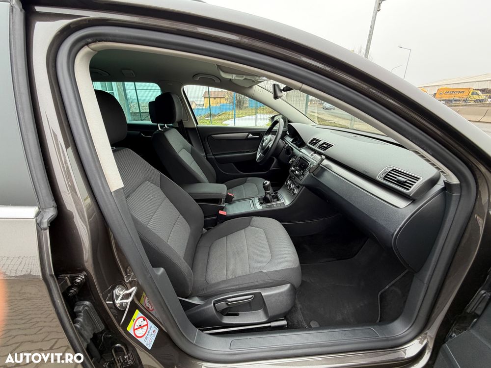 Volkswagen Passat 2.0 TDI BlueMotion Technology Business Edition - 36