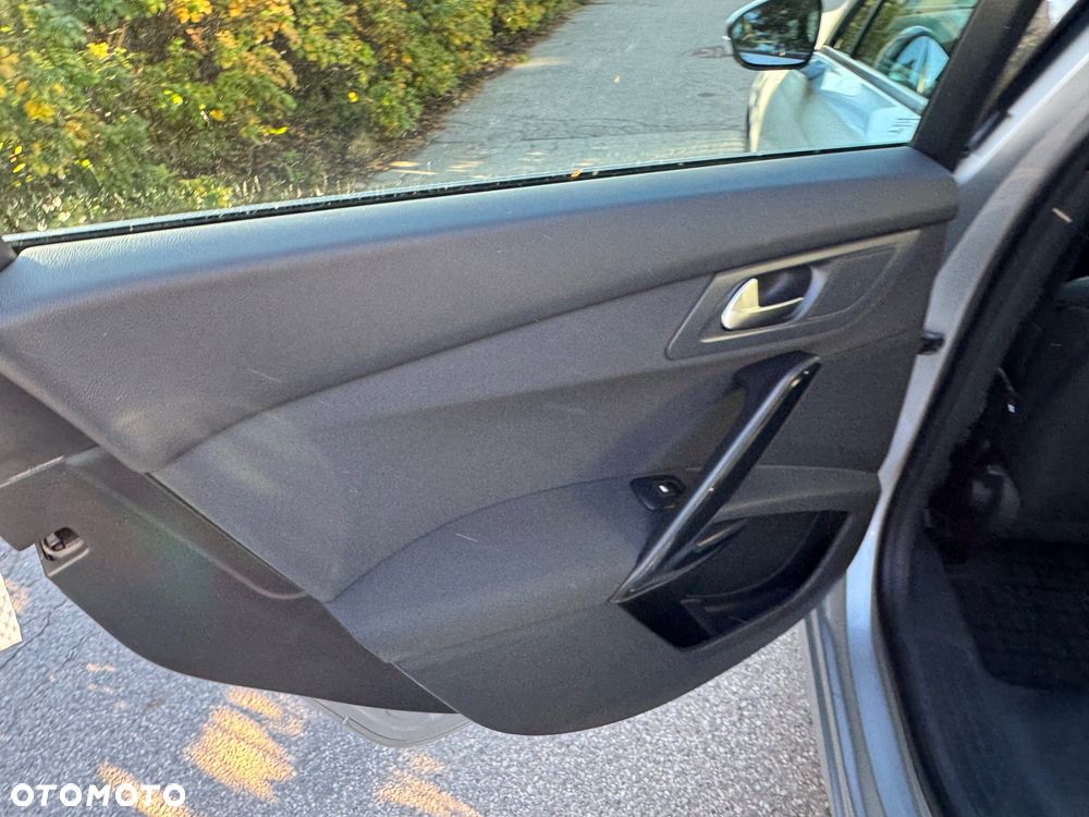 Peugeot 508 1.6 e-THP Active S&S - 21