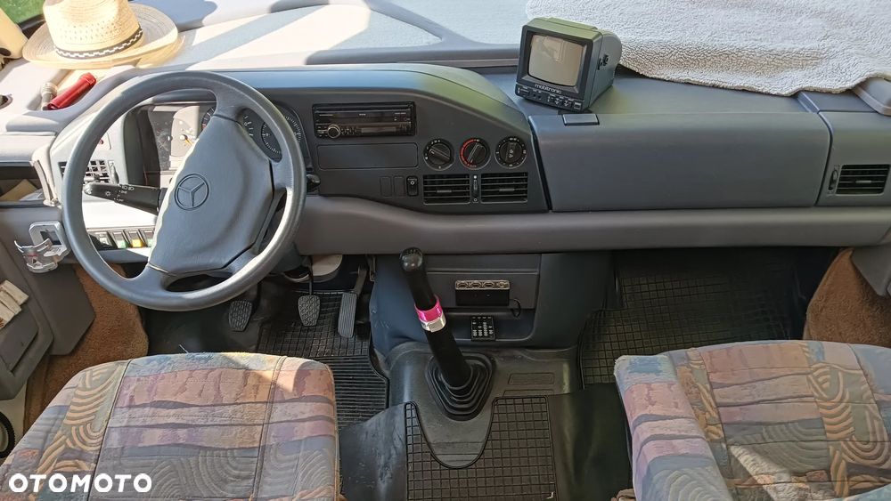 Mercedes-Benz Sprinter 312D - 2