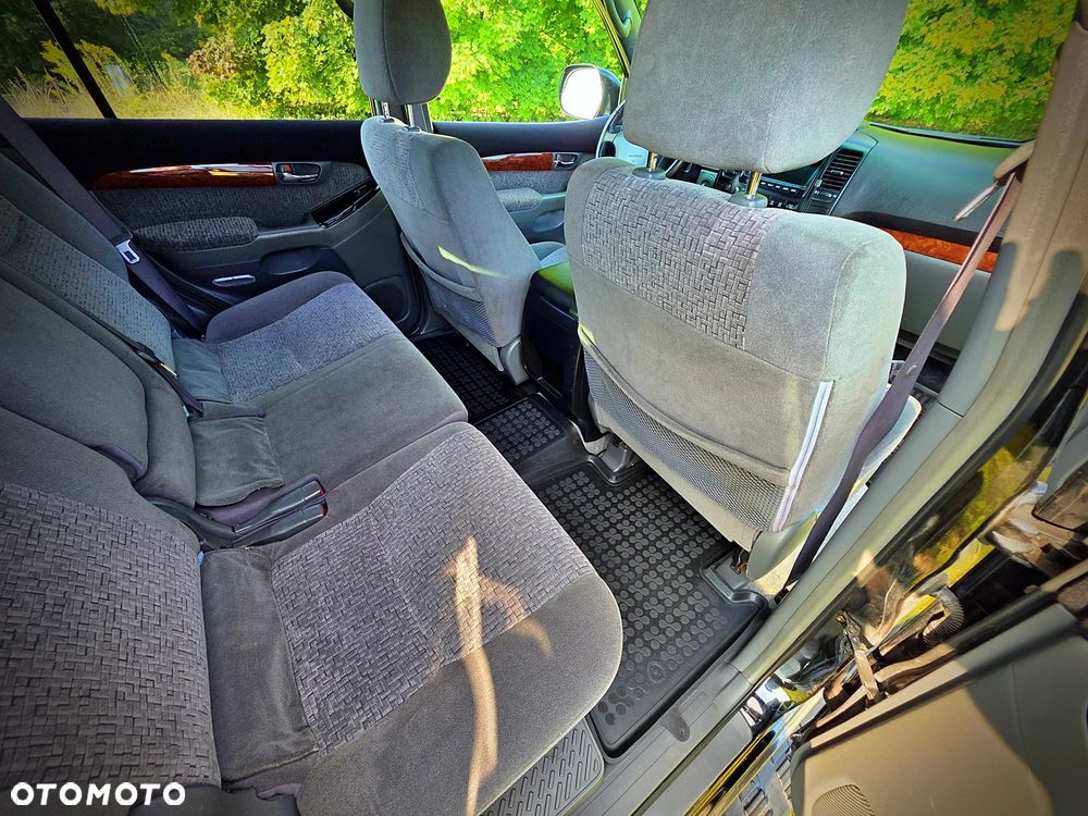 Toyota Land Cruiser - 26