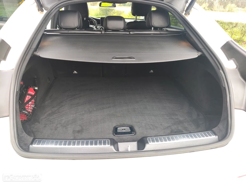 Mercedes-Benz GLC 250 d 4Matic 9G-TRONIC AMG Line - 11