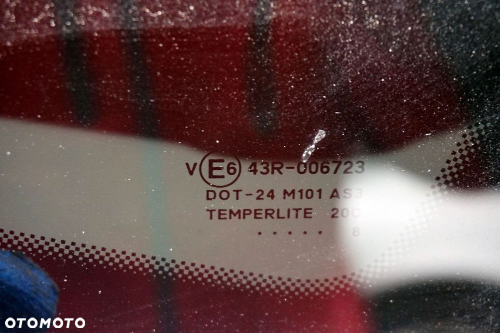 SZYBA KAROSERYJNA TYLNA PRAWA BOCZNA QASHQAI+2 I J10 83312EY10A NISSAN 2008-2013 - 2