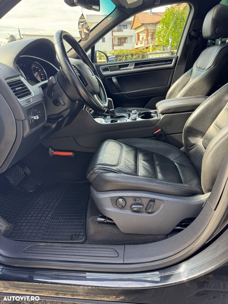 Volkswagen Touareg - 11