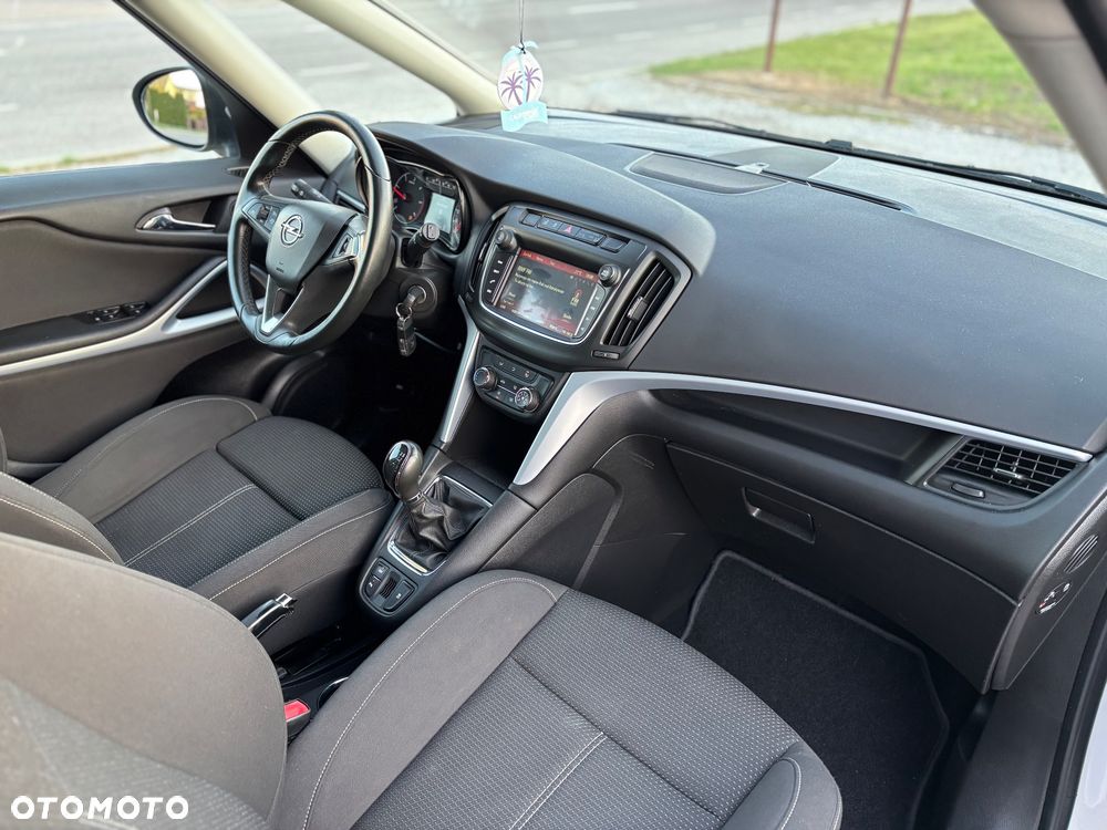 Opel Zafira - 11