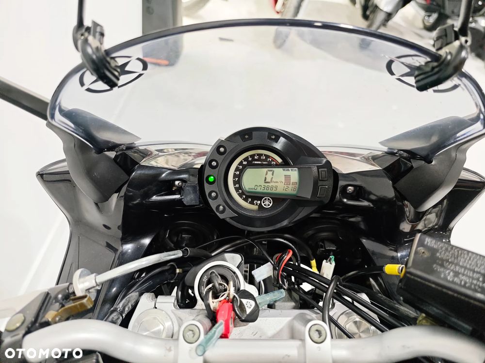 Yamaha FZ - 5