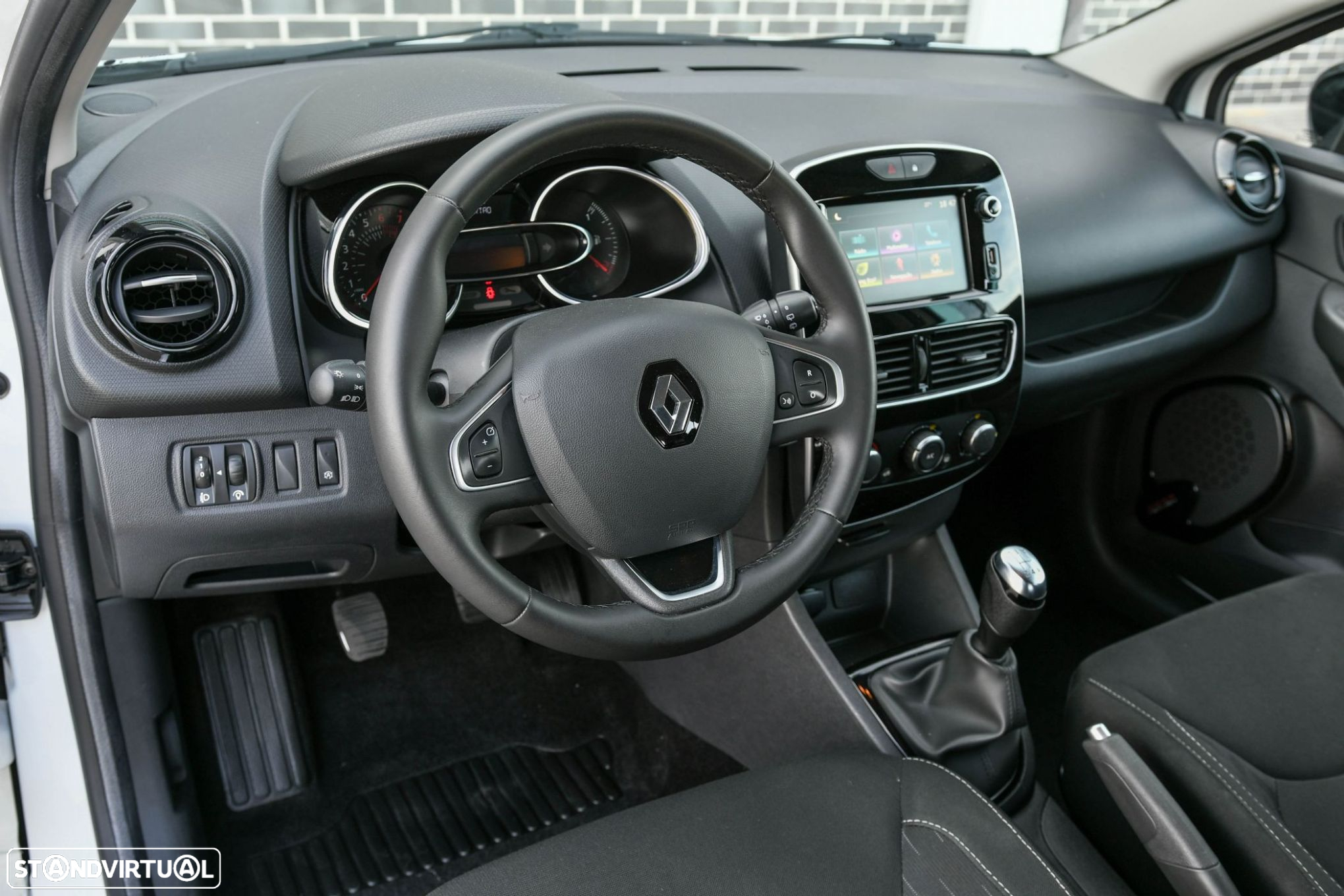 Renault Clio 0.9 TCe Limited - 17