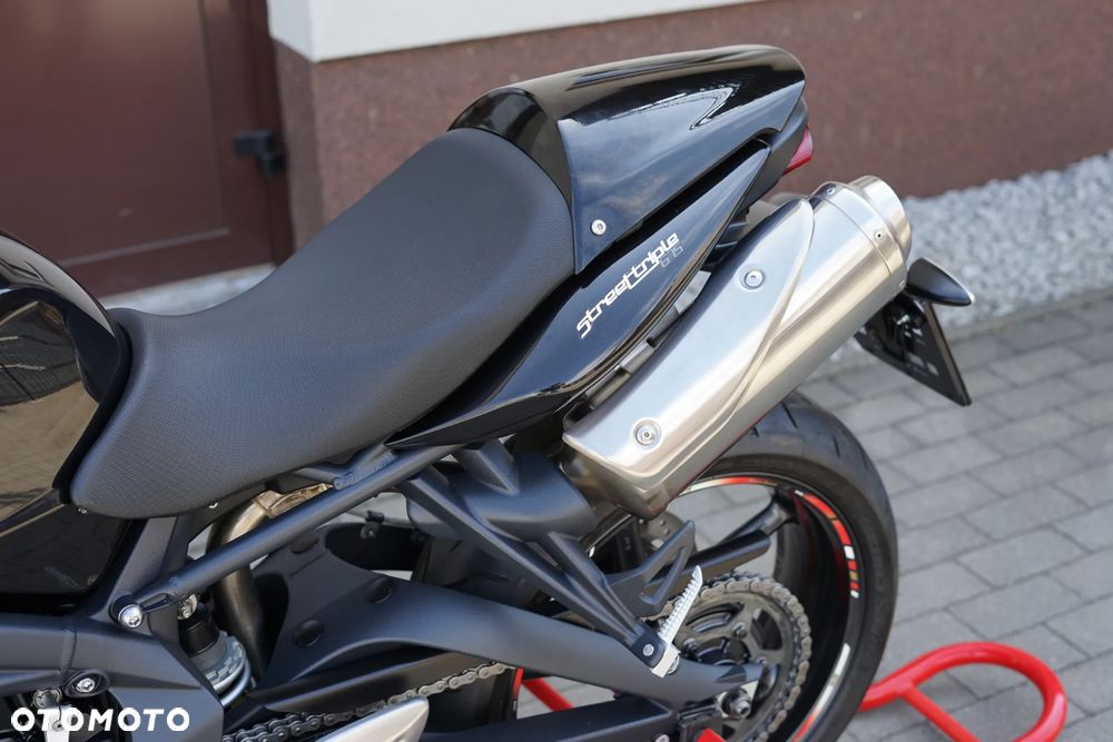 Triumph Street Triple - 23