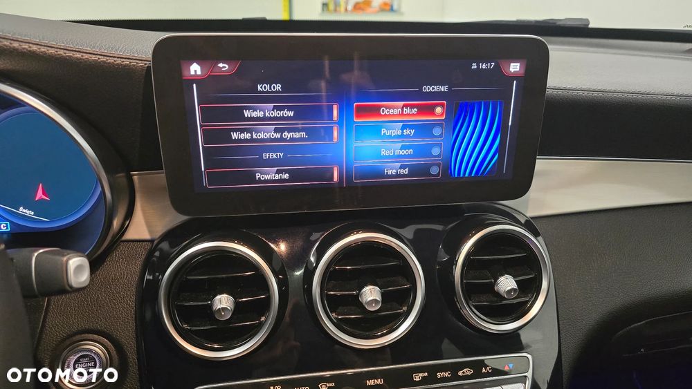 Mercedes-Benz GLC 300 d 4Matic 9G-TRONIC AMG Line Plus - 33