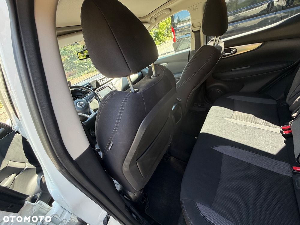 Nissan Qashqai 1.5 dCi N-Connecta - 10