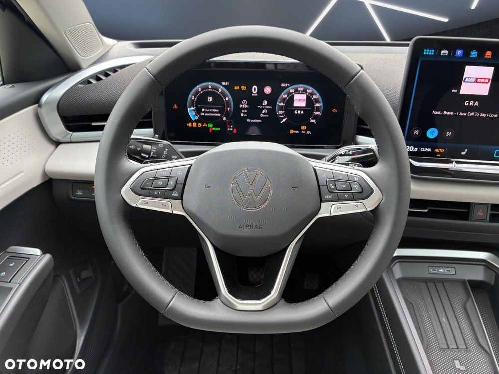 Volkswagen T-Roc - 14