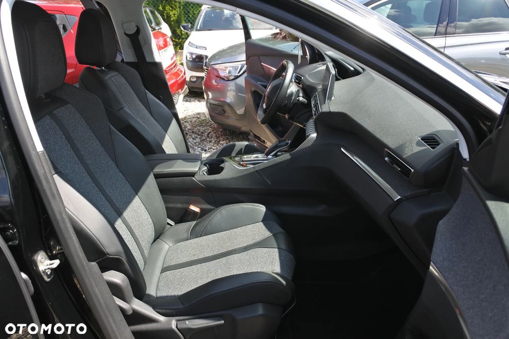 Peugeot 5008 PureTech 130 EAT8 Stop & Start Allure Pack - 6