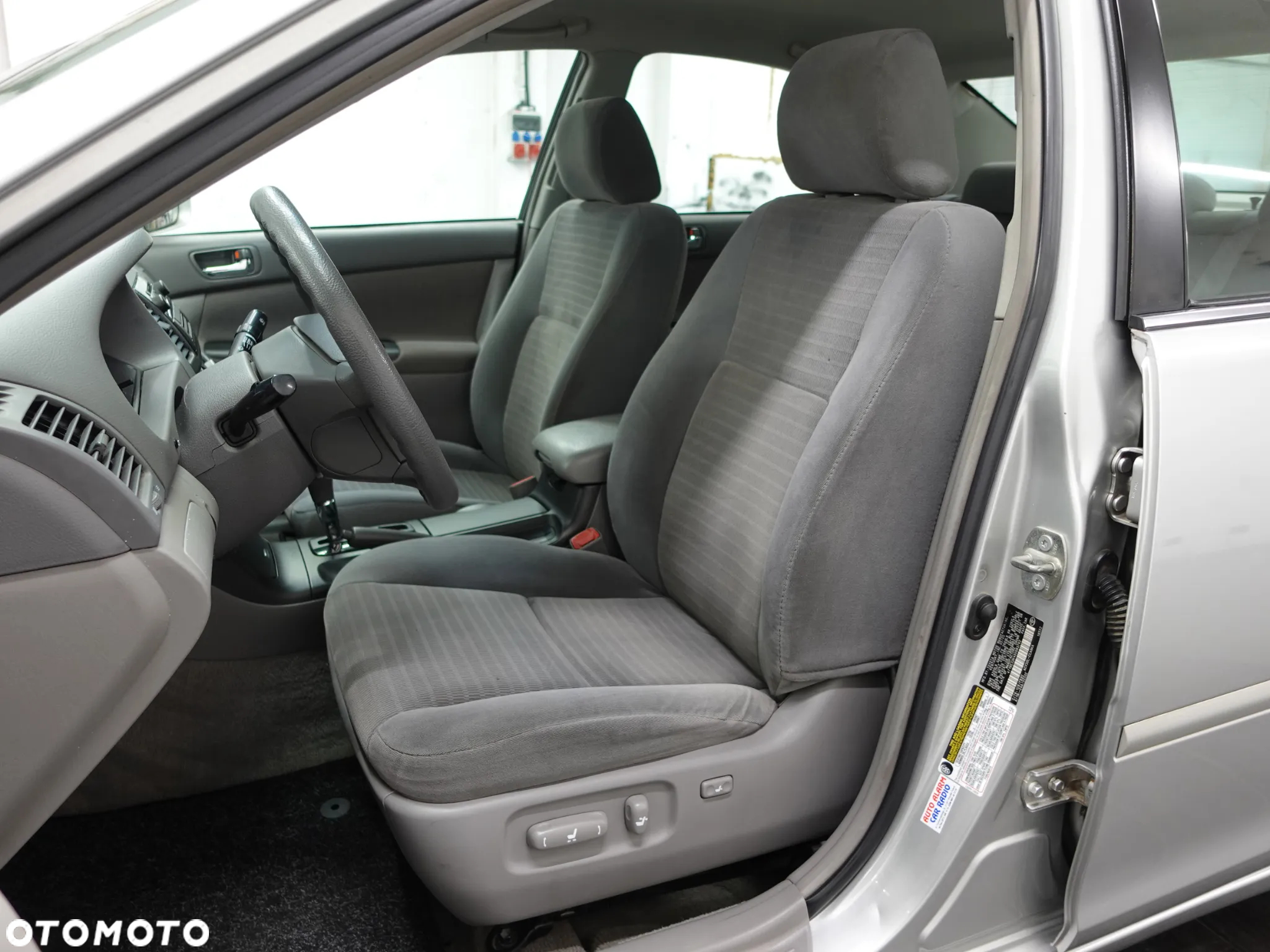 Toyota Camry 2.4 VVT-i - 25