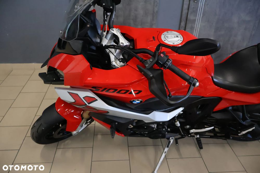 BMW S - 20