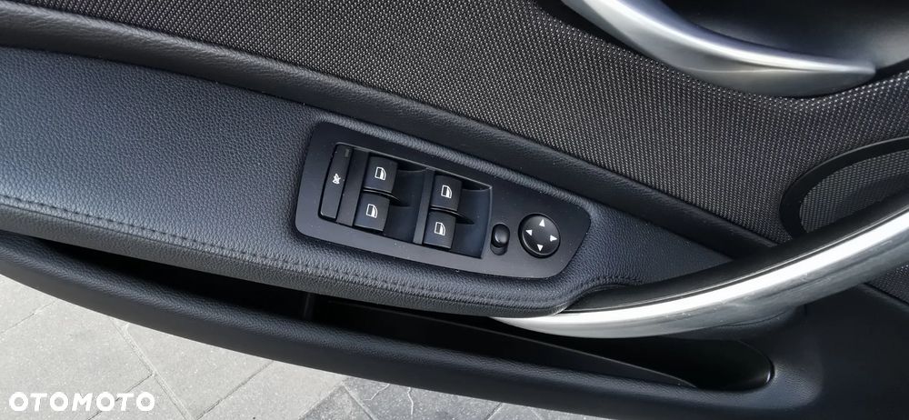 BMW Seria 1 120i Edition Sport - 14