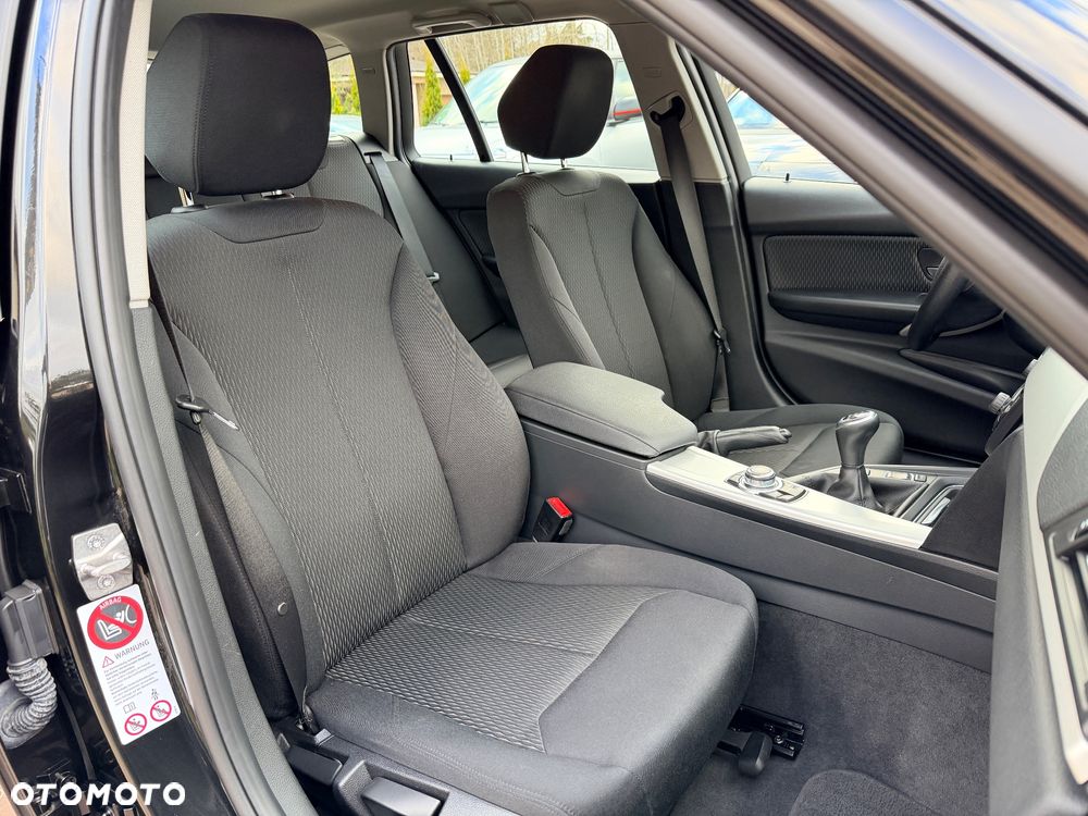 BMW Seria 3 320d DPF - 29