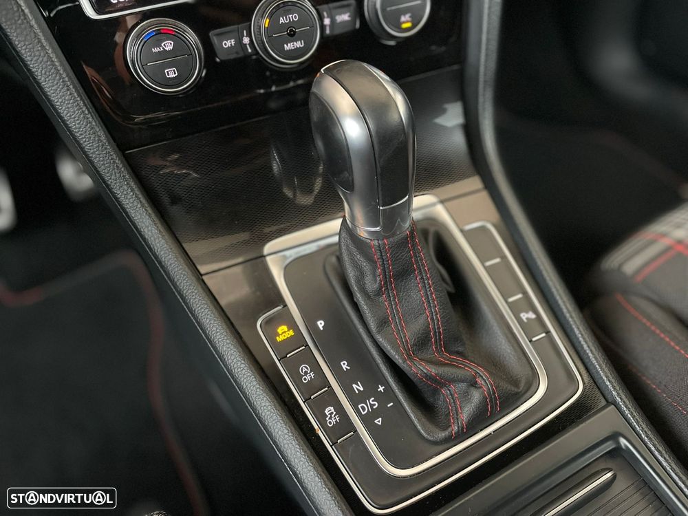 VW Golf 2.0 TSi GTi DSG Performance - 40