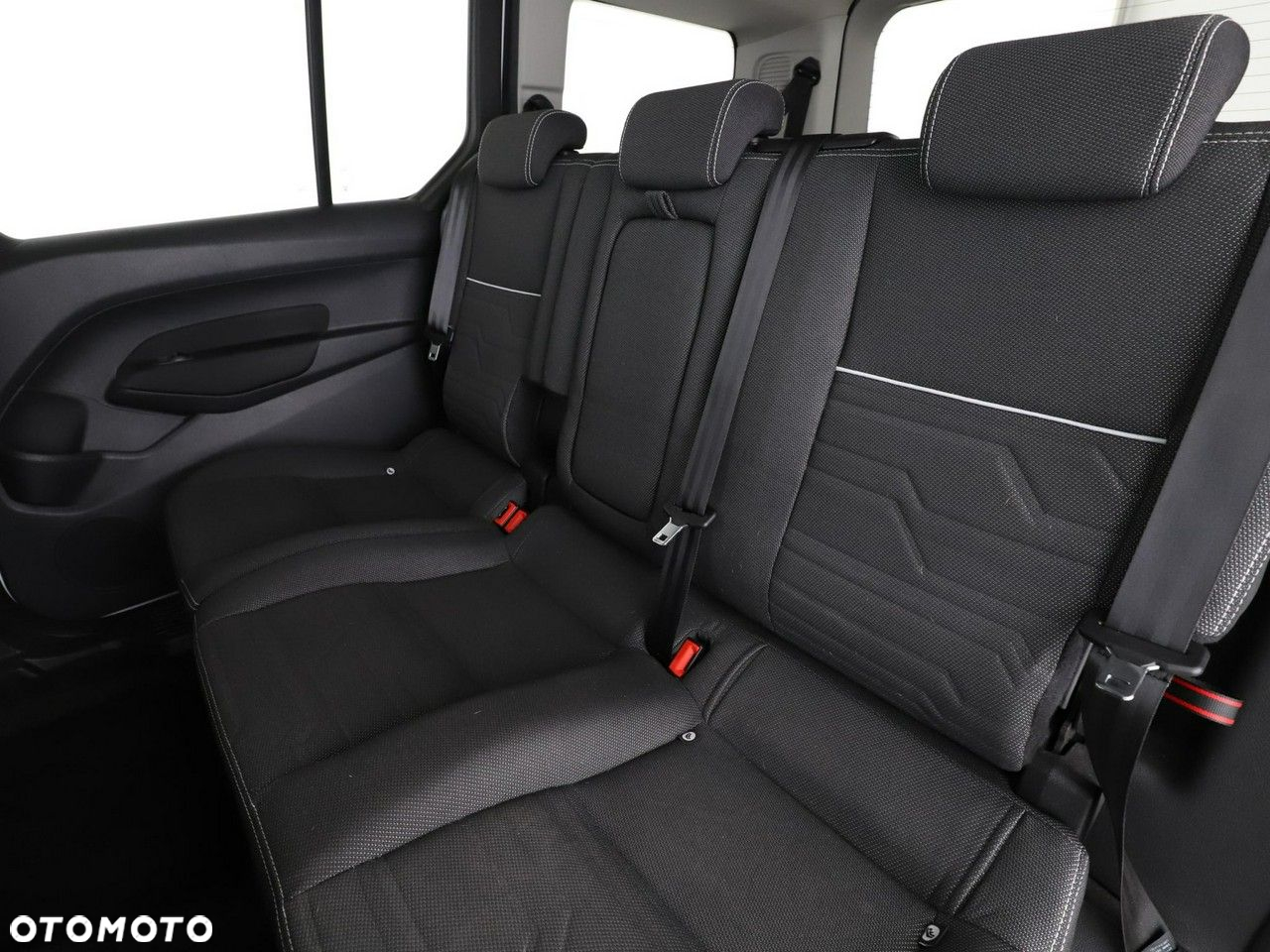 Ford Tourneo Connect Grand - 17