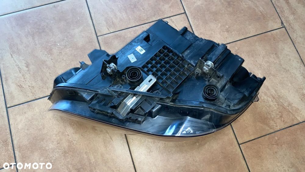 LAMPA PRAWY PRZÓD BMW X1 F48 EUROPA LED H7 USZKODZONA - 7