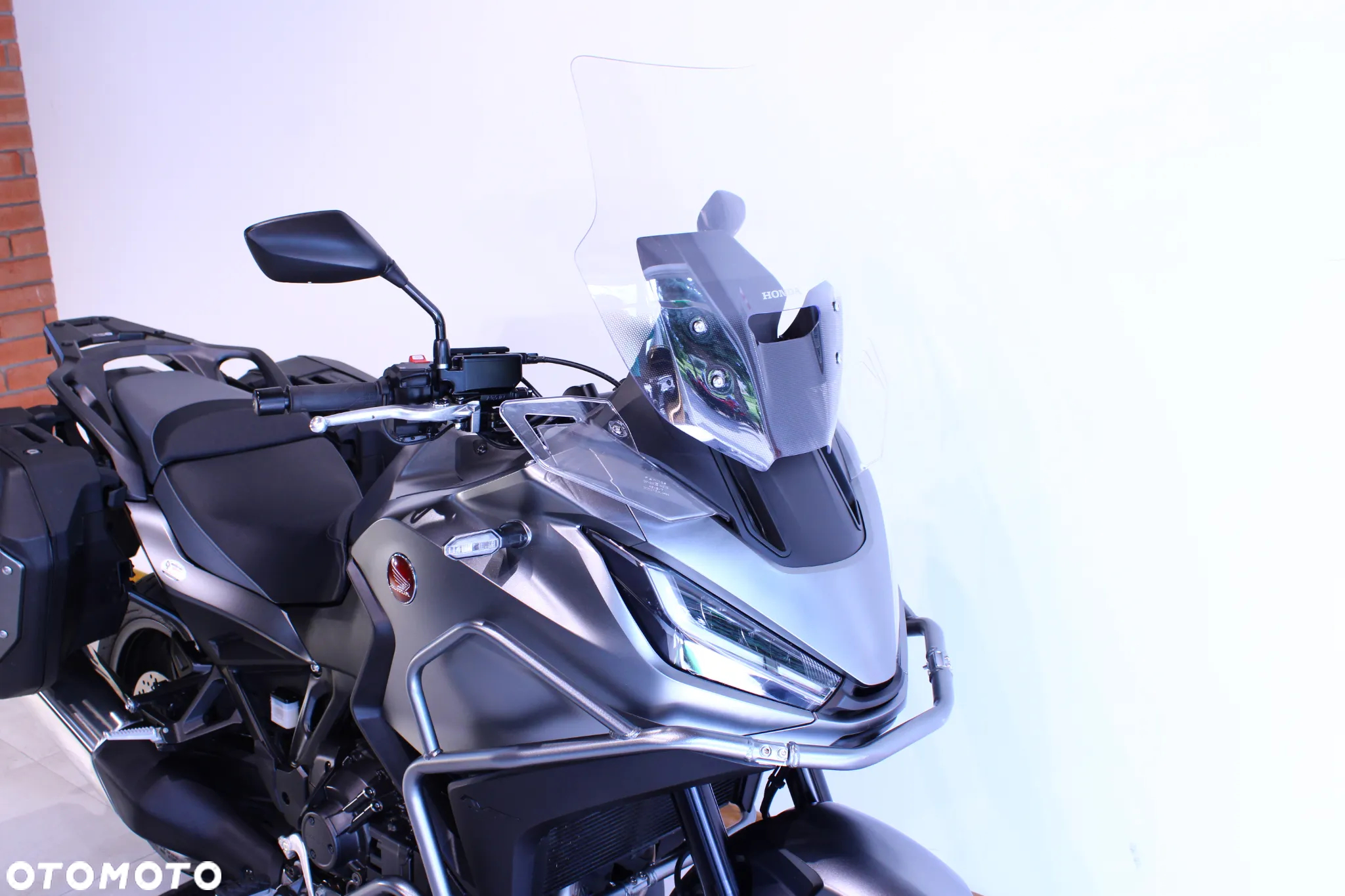 Honda NT - 13