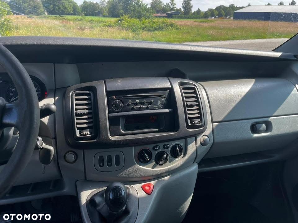 Renault Trafic - 13