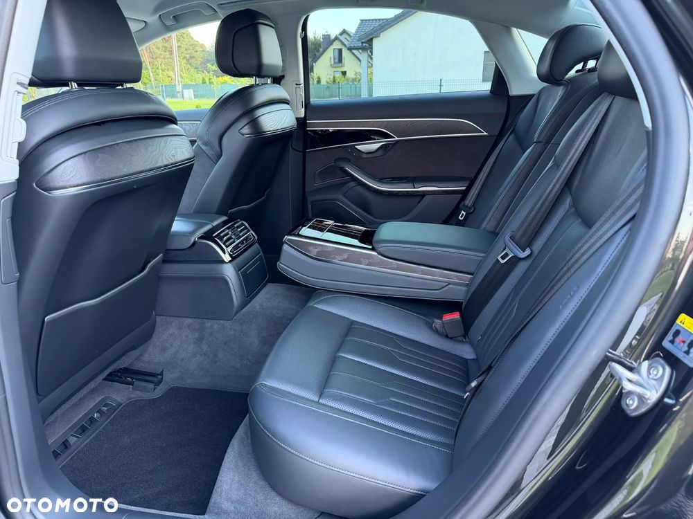 Audi A8 55 TFSI mHEV Quattro Tiptr - 32