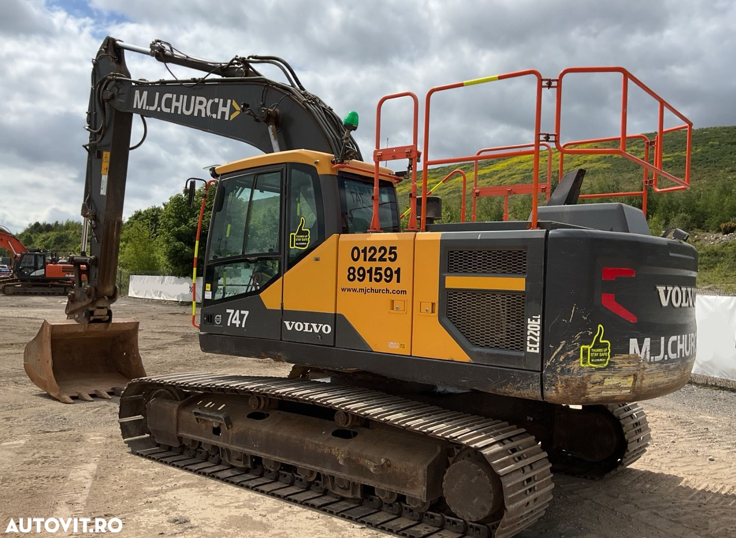 Volvo EC220EL Excavator - 2