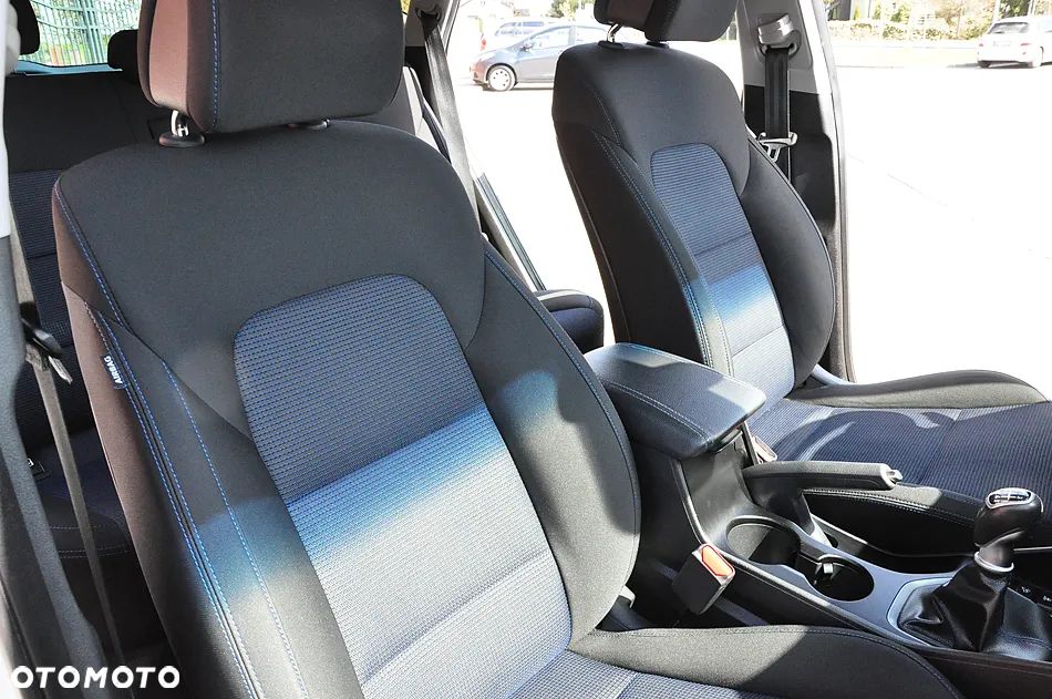 Hyundai Tucson 2.0 CRDI BlueDrive GO Plus 2WD - 28