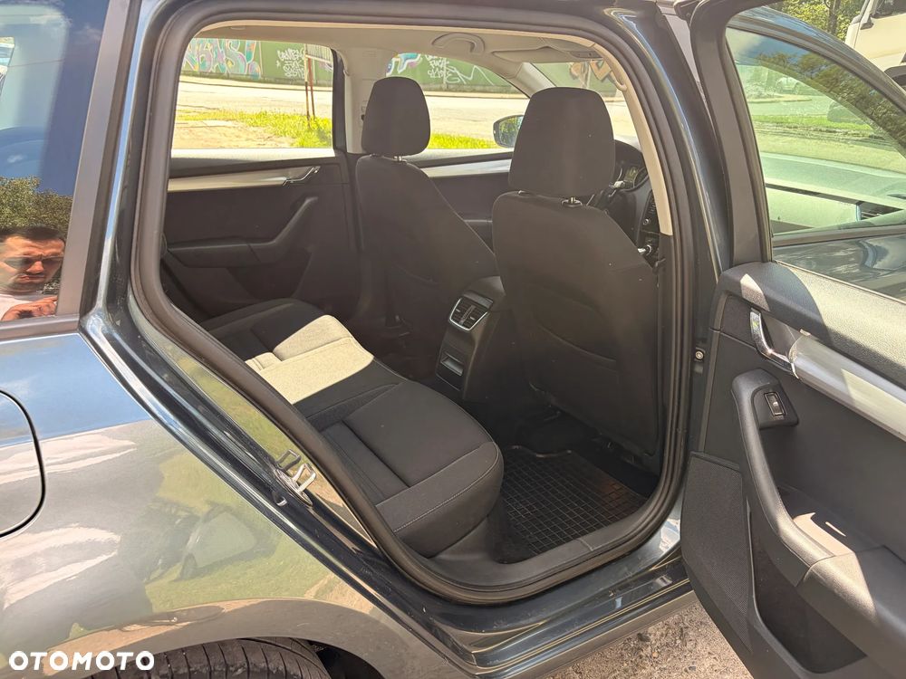 Skoda Octavia 1.5 TSI ACT Ambition - 10