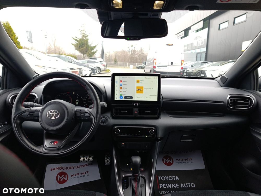 Toyota Yaris Hybrid 1.5 GR Sport - 40