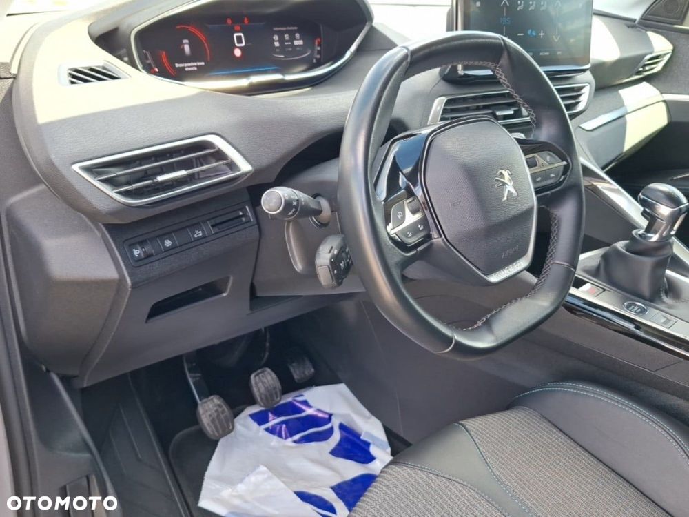 Peugeot 3008 1.2 PureTech Allure Pack S&S - 18