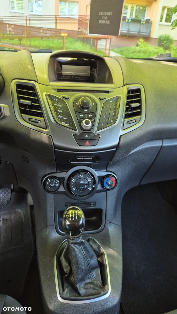 Ford Fiesta 1.25 Trend Edition - 10