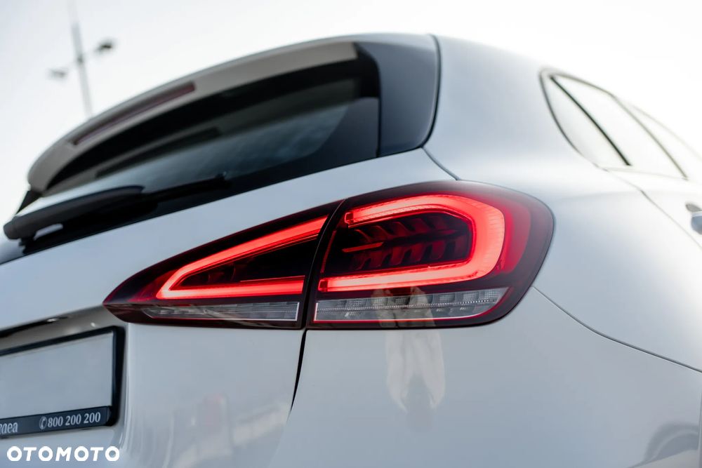 Mercedes-Benz Klasa A 180 Style 7G-DCT - 28