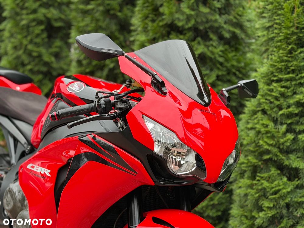 Honda CBR - 11