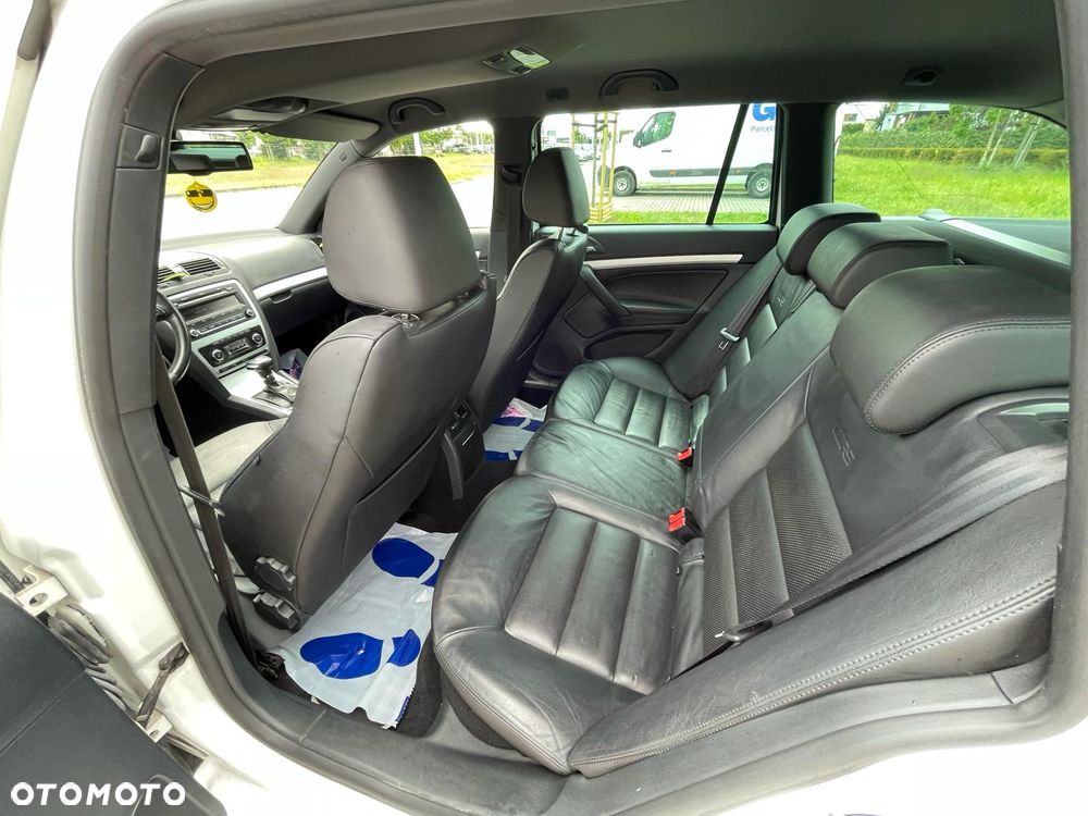 Skoda Octavia 2.0 TDI CR DPF DSG RS - 9