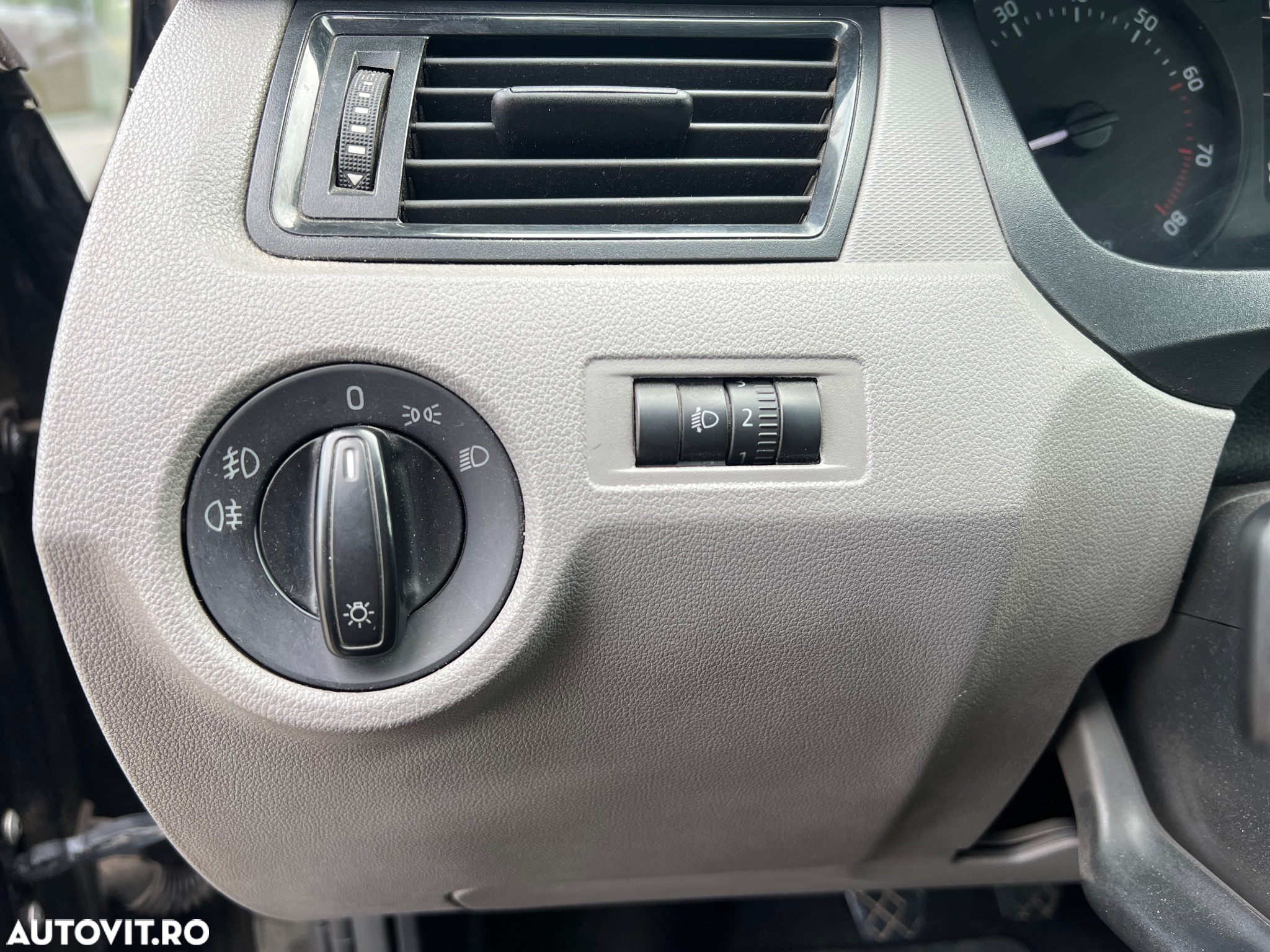 Skoda RAPID - 10