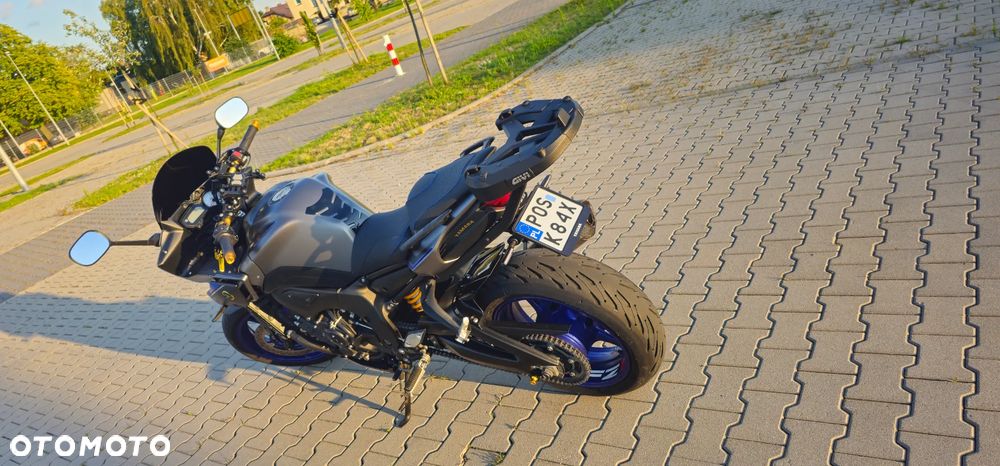 Yamaha FZ8 - 7
