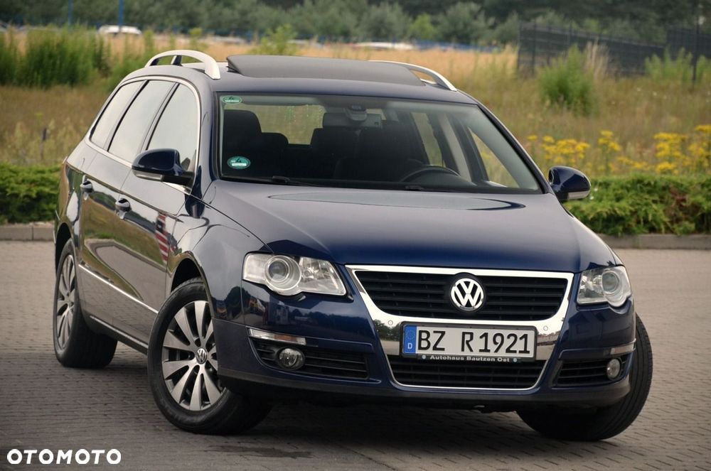 Volkswagen Passat - 1
