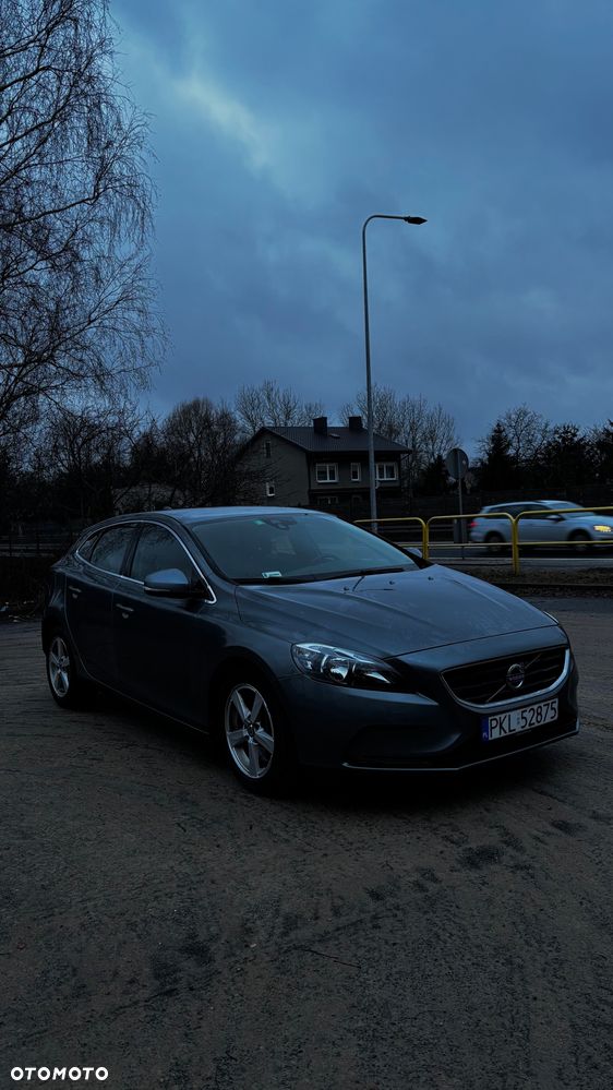 Volvo V40 D4 Drive-E Momentum - 4