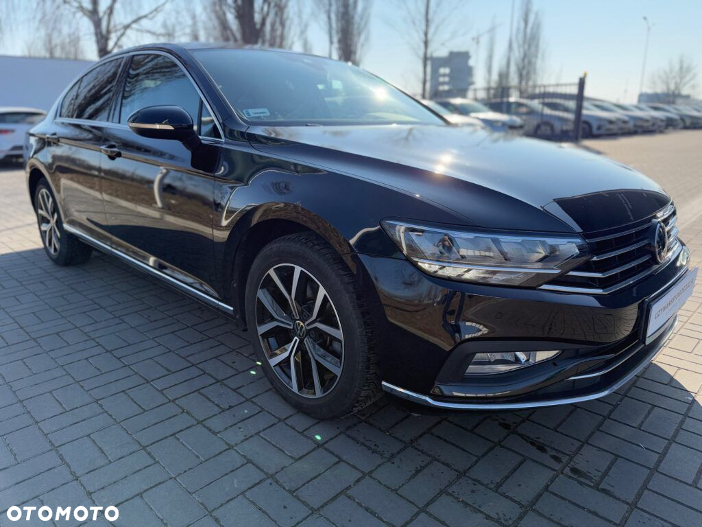 Volkswagen Passat 1.5 TSI EVO Elegance - 4