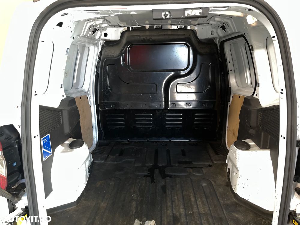 Ford Transit Courier - 7