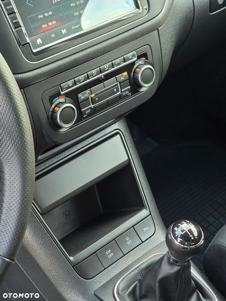 Volkswagen Golf Plus 2.0 TDI Comfortline - 26