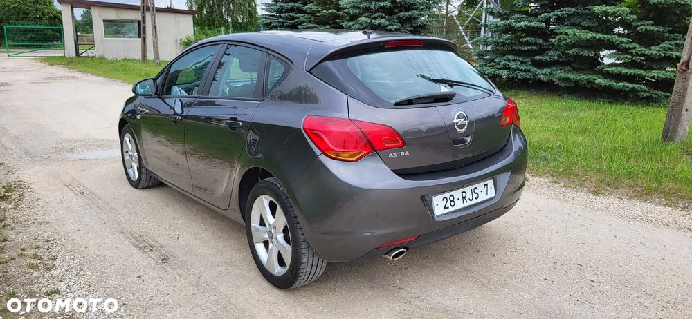 Opel Astra 1.4 T Enjoy - 8