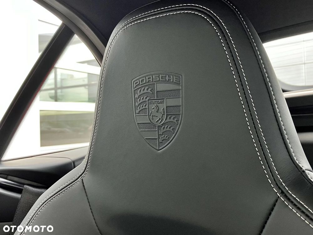 Porsche 911 - 32