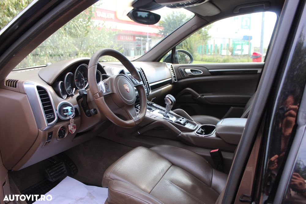 PORSCHE Cayenne 2013 — imagine 7