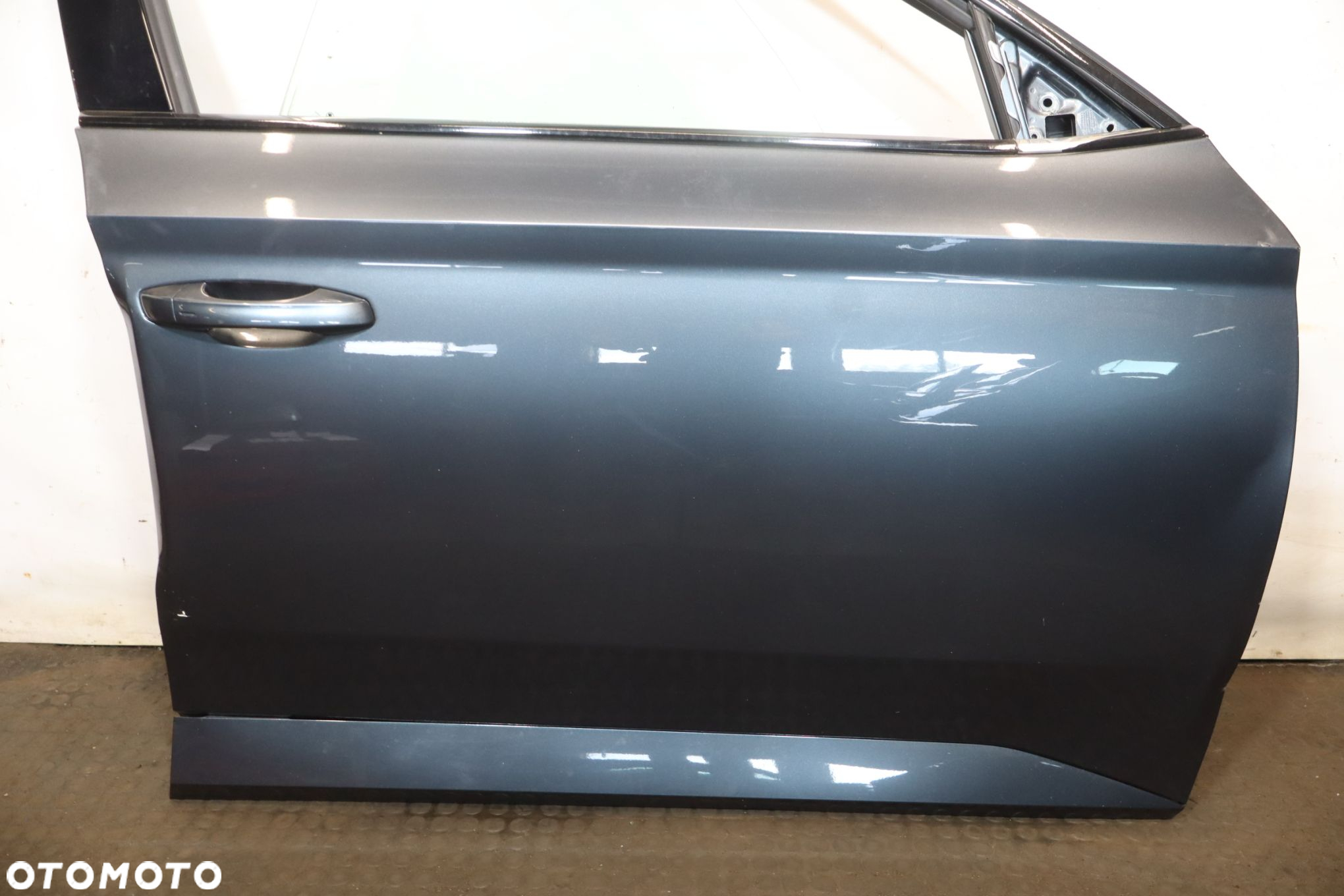 DRZWI PRAWY PRZÓD SKODA SUPERB III - 10