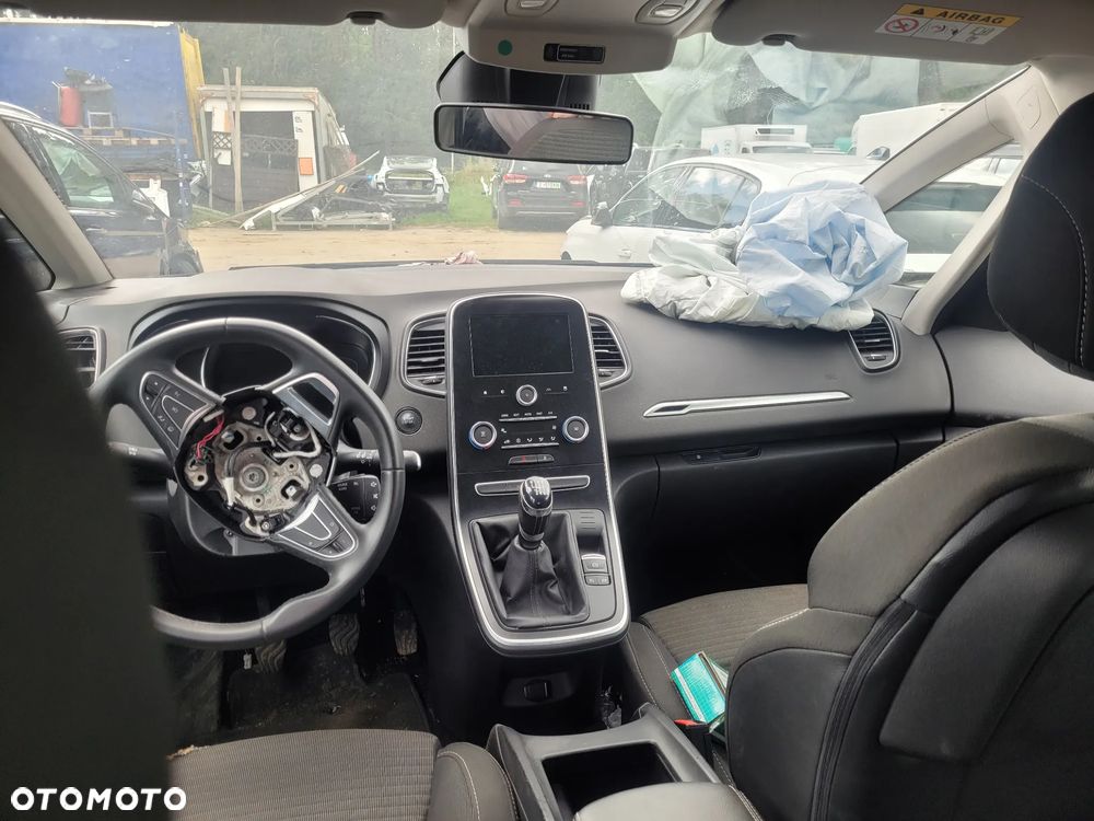 Renault Grand Scenic - 7