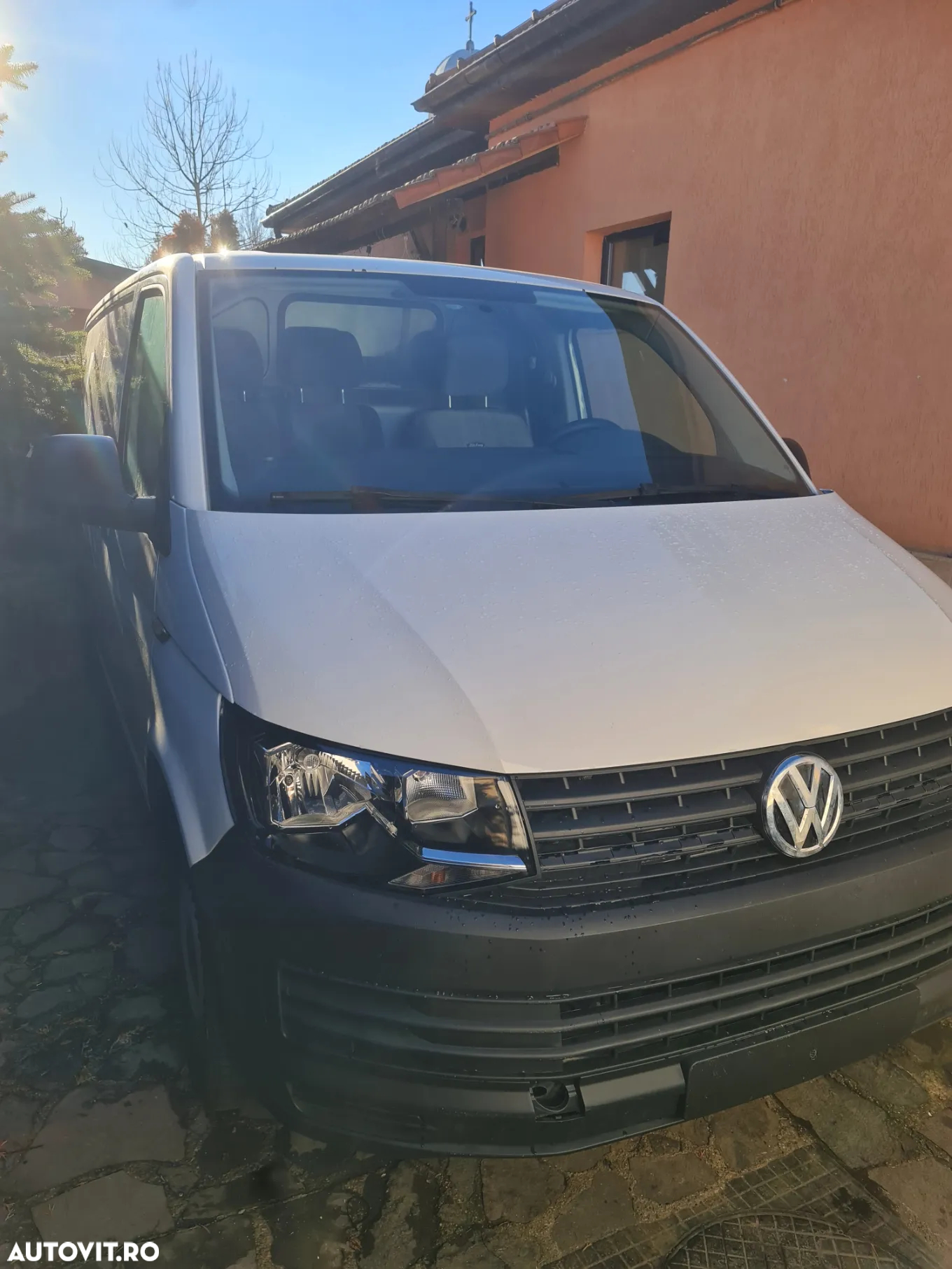 Volkswagen Transporter - 2