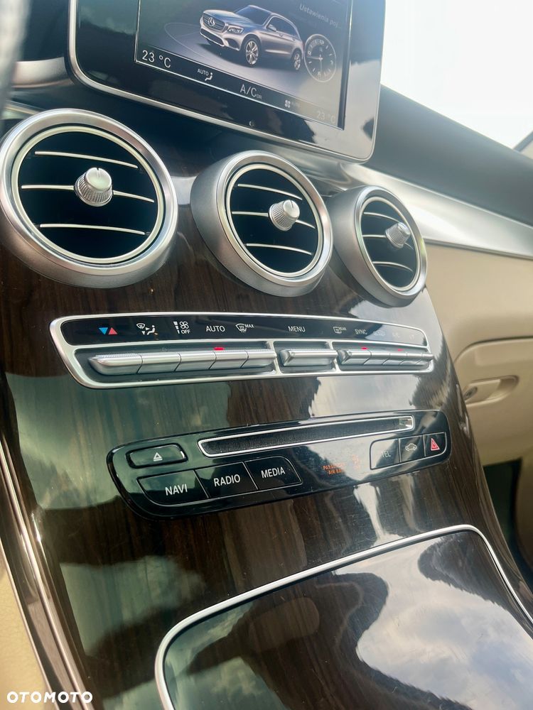 Mercedes-Benz GLC 300 4Matic 9G-TRONIC - 15