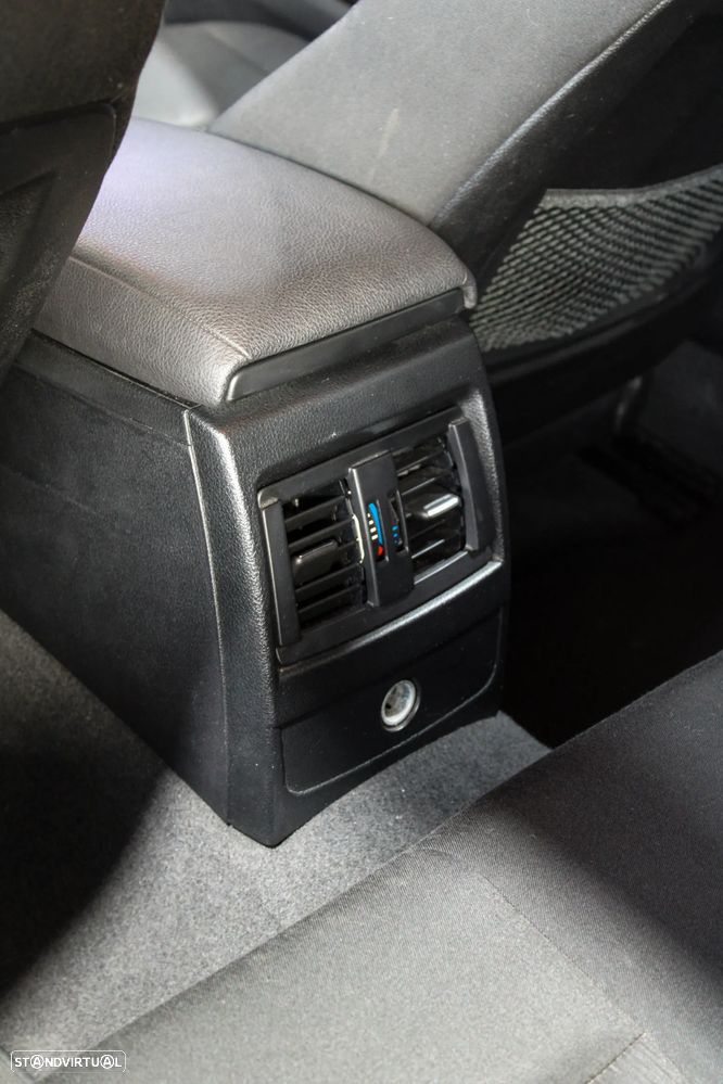 BMW 116 d EfficientDynamics Edition Sport Line - 36